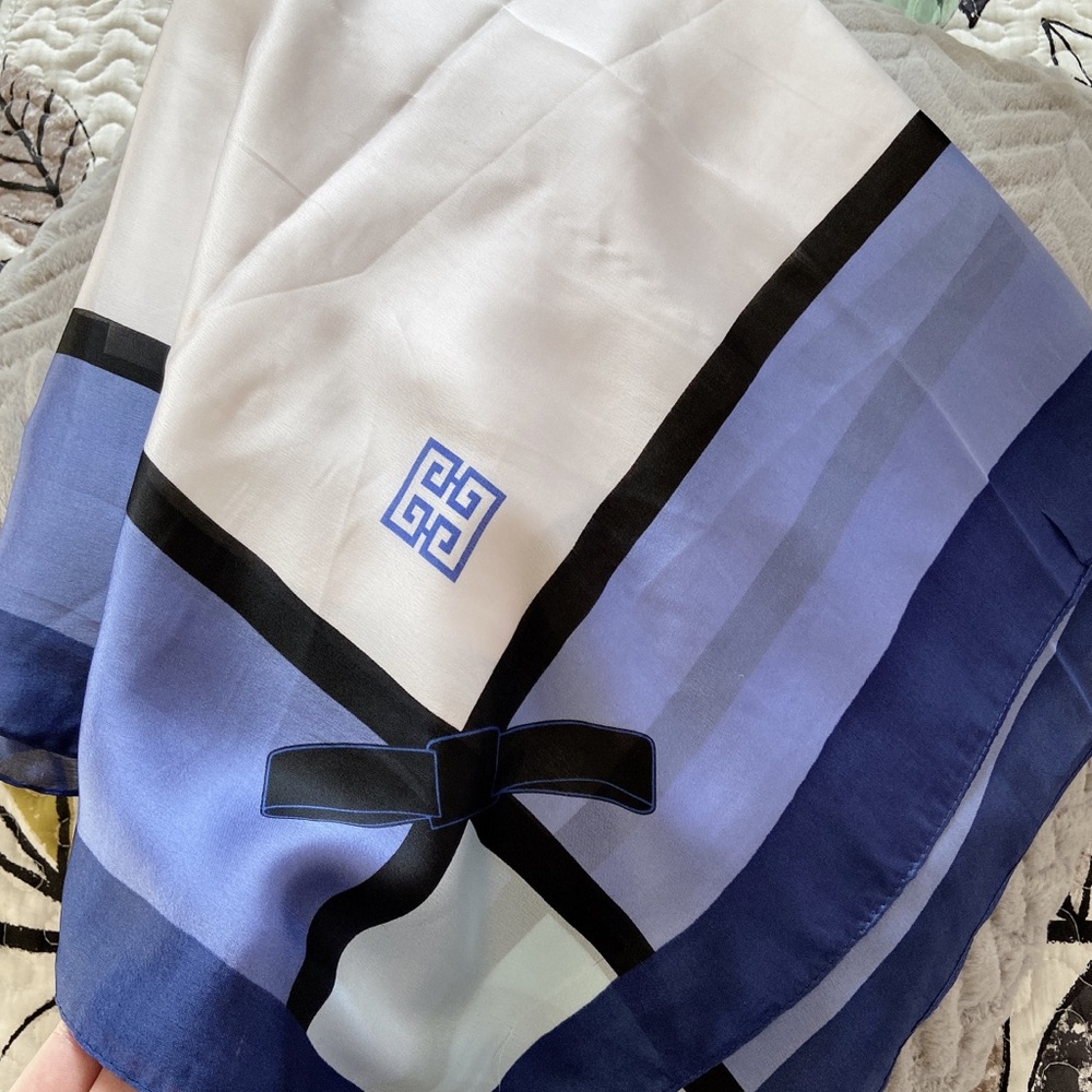 GV scarf